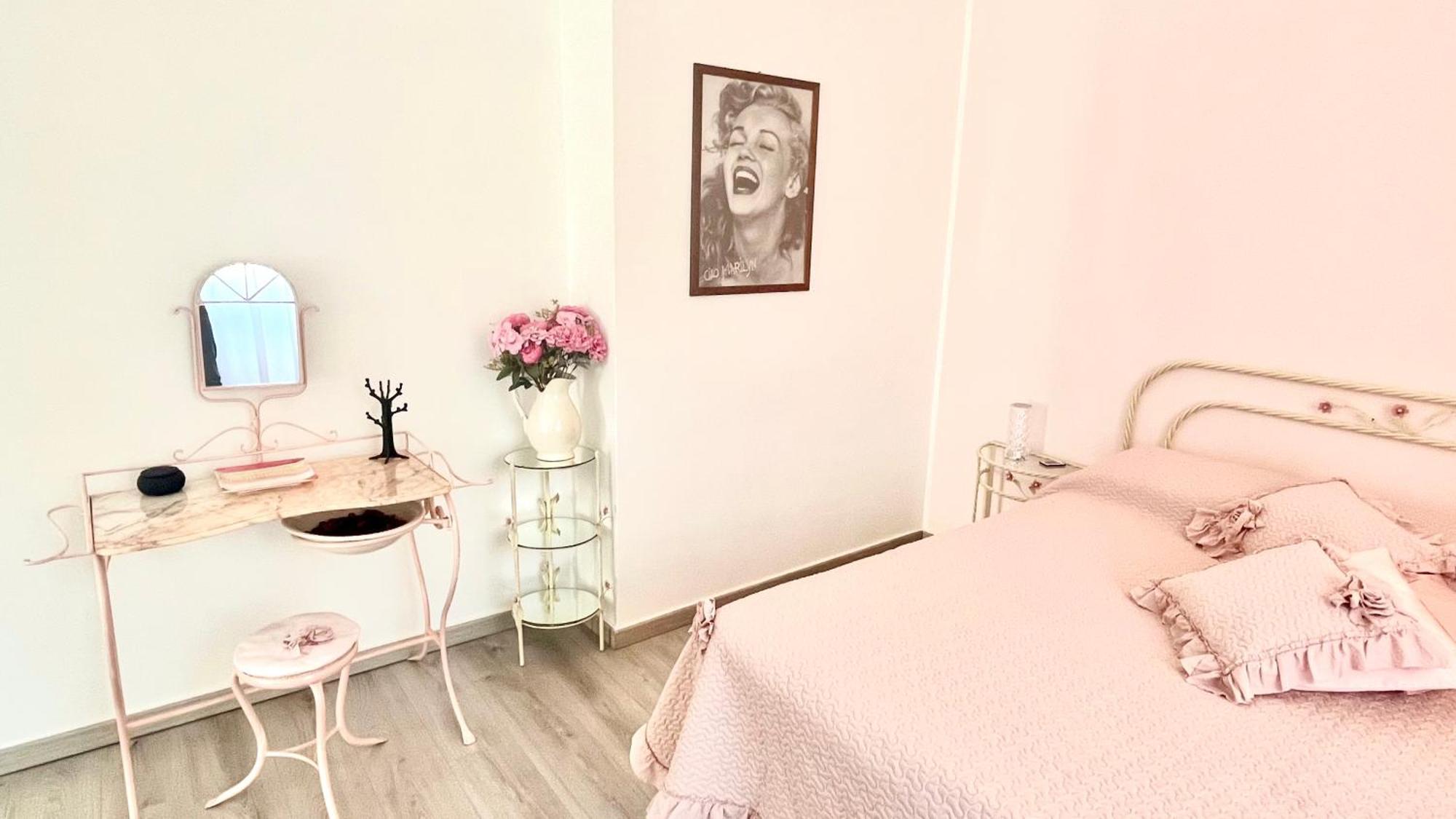 La Casa Di Marilyn Apartment Napoli Ngoại thất bức ảnh
